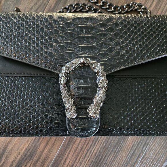 JBB Black Faux Snakeskin Leather Crossbody Chain Bag Triple Compartments NWOT - Picture 9 of 11